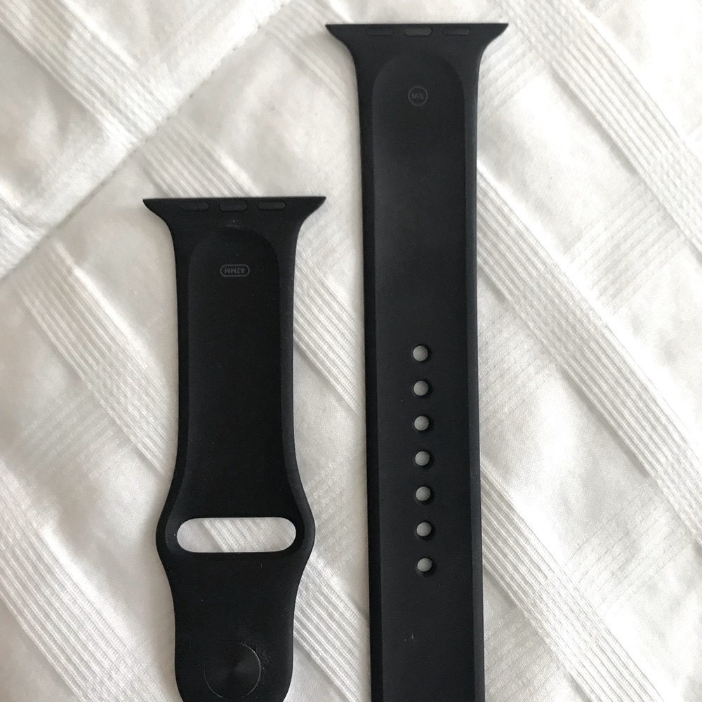 Wore/used once. EUC. This is an Apple brand.